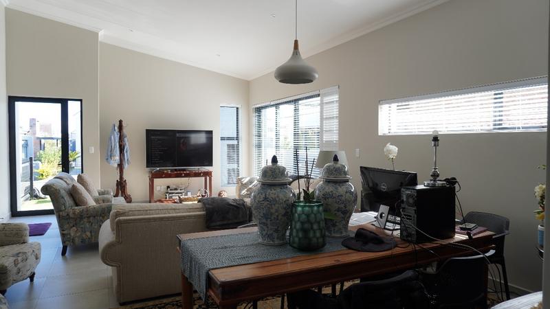 3 Bedroom Property for Sale in Kraaibosch Park Western Cape